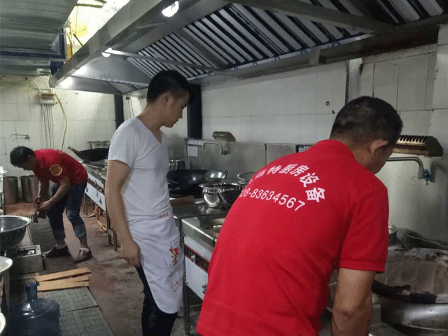 酒店TIKTOK色情版下载工程現場安裝圖片
